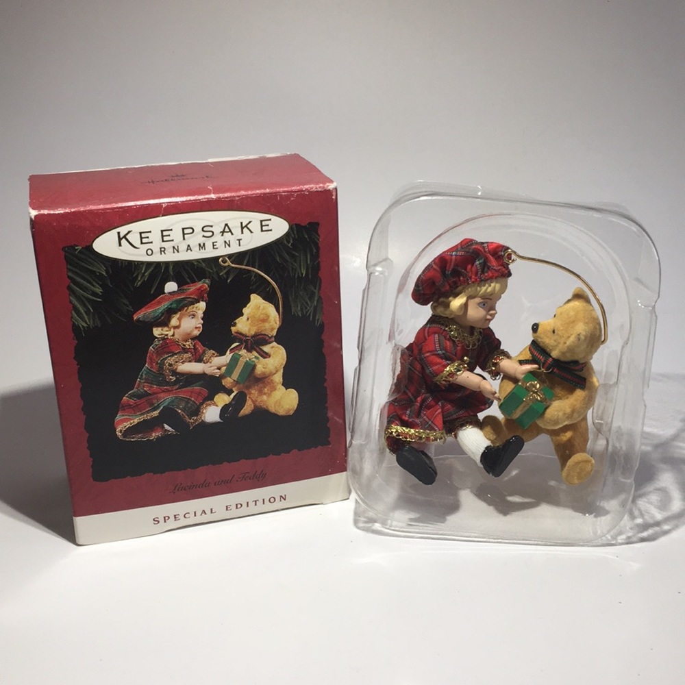 1994 Hallmark Keepsake Ornament “Lucinda & Teddy”